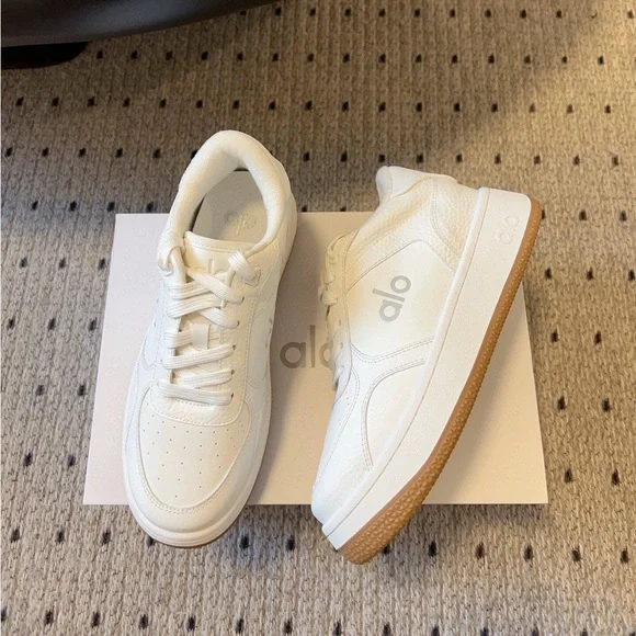 ALO Yoga | Shoes | Alo Recovery Mode Sneaker In Natural Whitegum